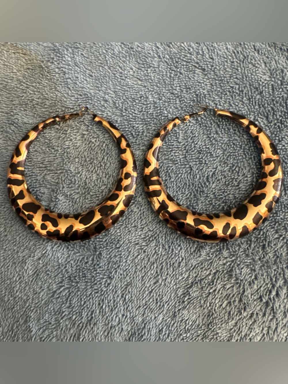 Leopard Print Hoop Earrings Gold Tone Tortoise Teardrop Pierced Jewelry 2 3/4”